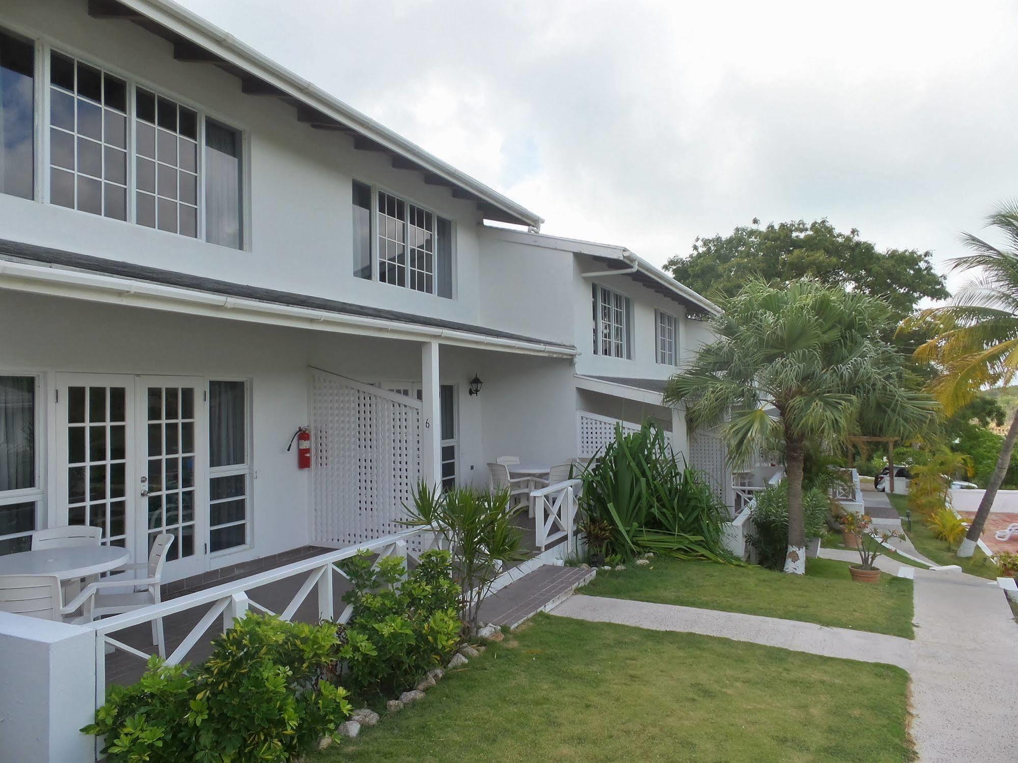 Dickenson Bay Cottages Cedar Grove Exterior photo