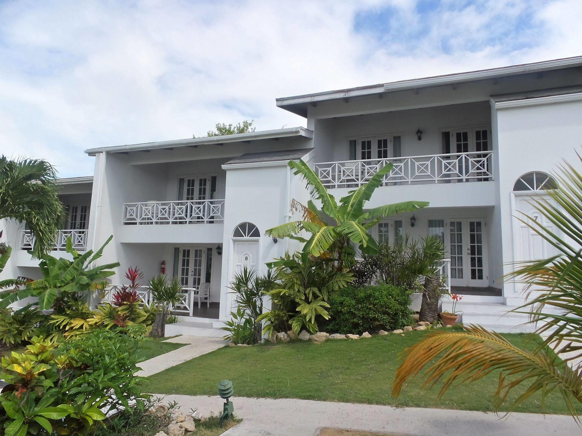 Dickenson Bay Cottages Cedar Grove Exterior photo